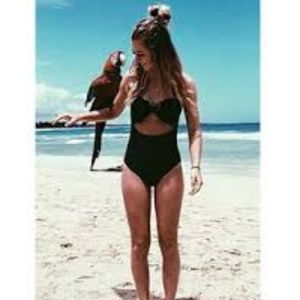 Cupshe Black Key Hole One Piece